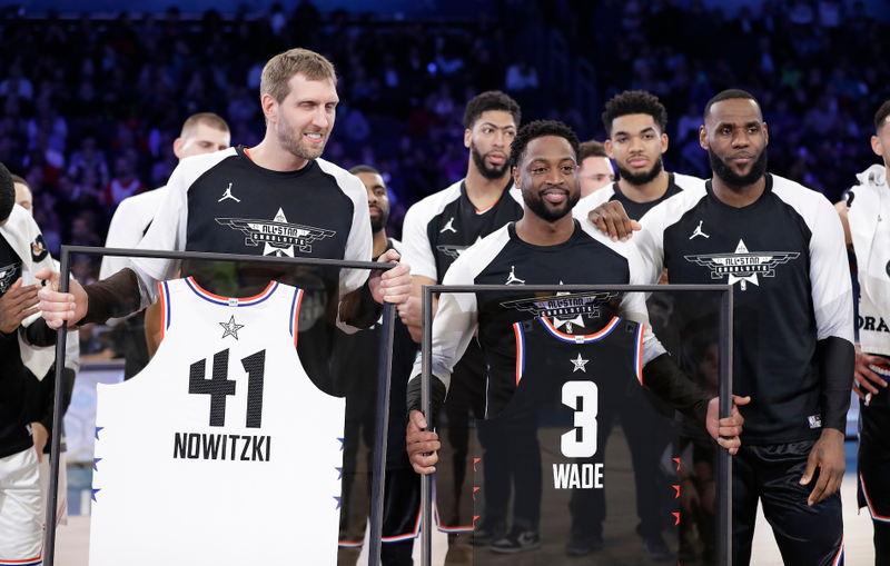 Illustration for article titled Dirk Nowitzki Should Play Another Season And Make It Awkward